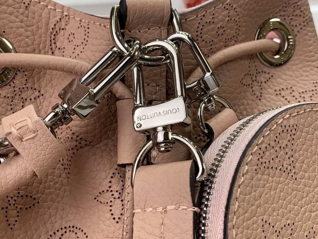 Best Replica Louis Vuitton Bella Mahina Magnolia Leather Replica Bag M57068 Pink - Colareps