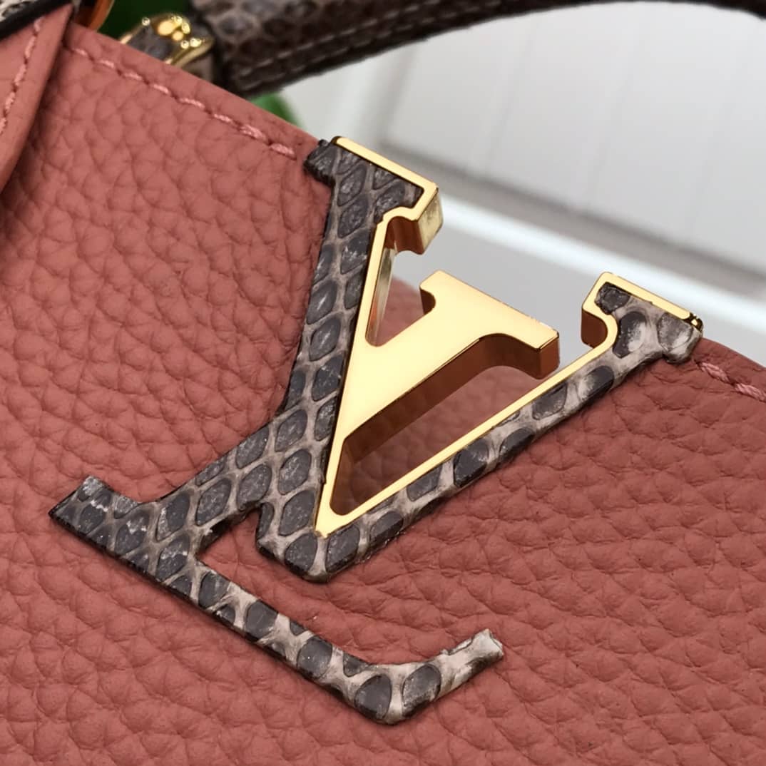 Best Replica Louis Vuitton Capucines MM Taurillon Leather Tote M94227 - Colareps