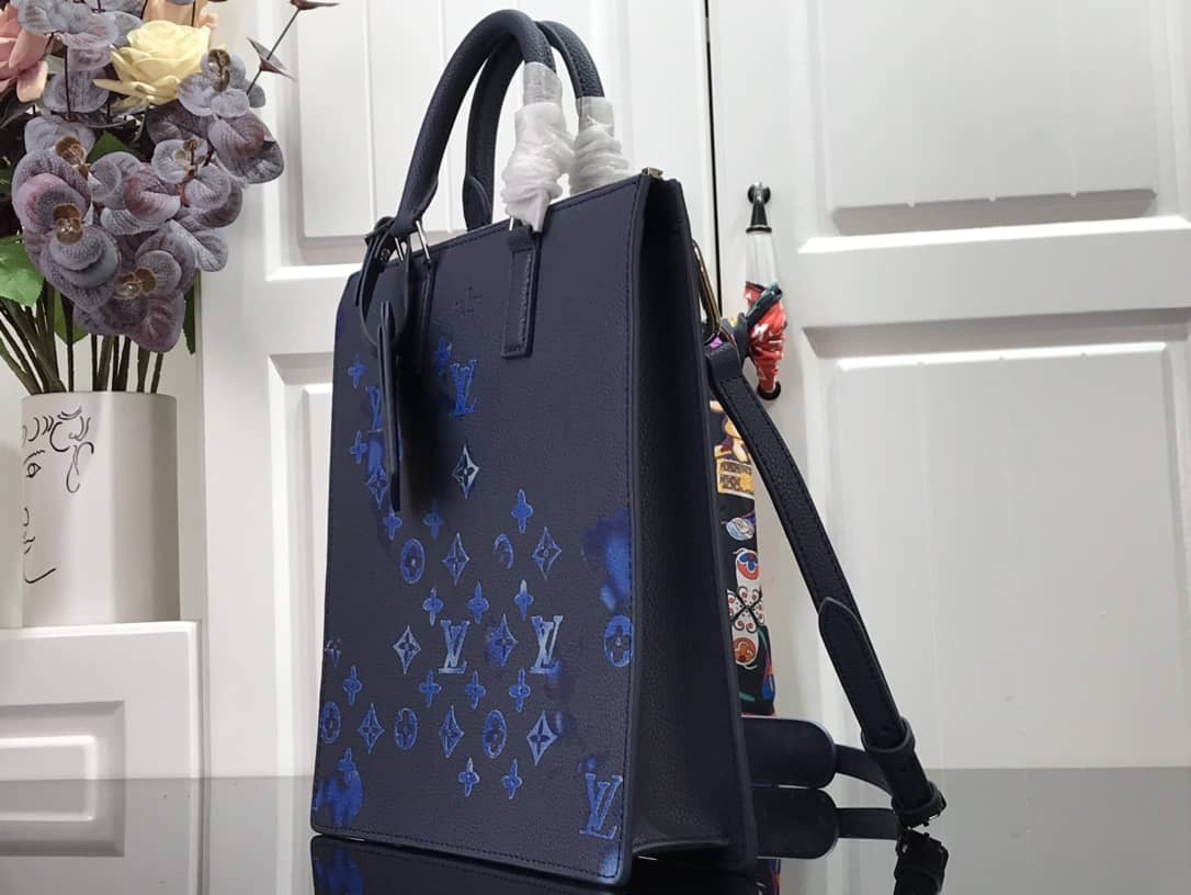 Best Replica Louis Vuitton Sac Plat Zipp Watercolor Shoulder Bag Replica M57843 - Colareps