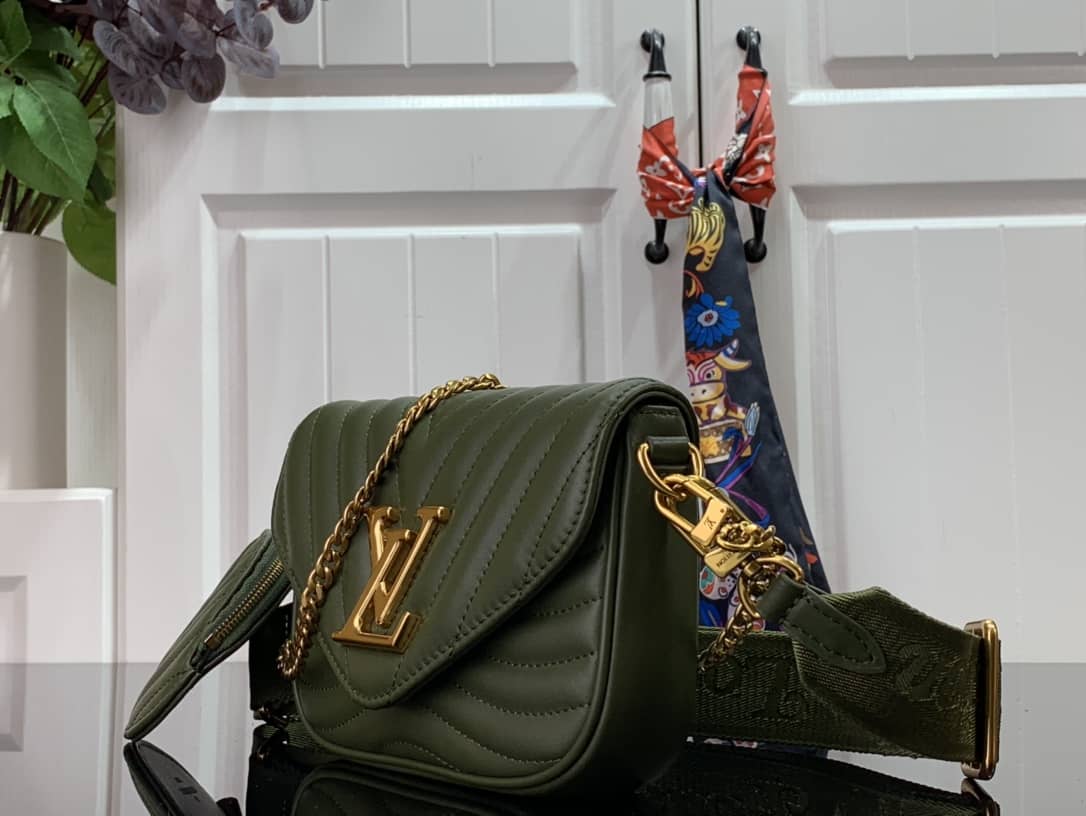 Best Replica Louis Vuitton New Wave Multi Replica Pochette Green M56466 - Colareps