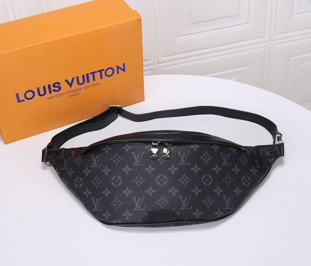 Best Replica Louis Vuitton Monogram Eclipse Discovery Replica Waist Bag Black M44336 - Colareps