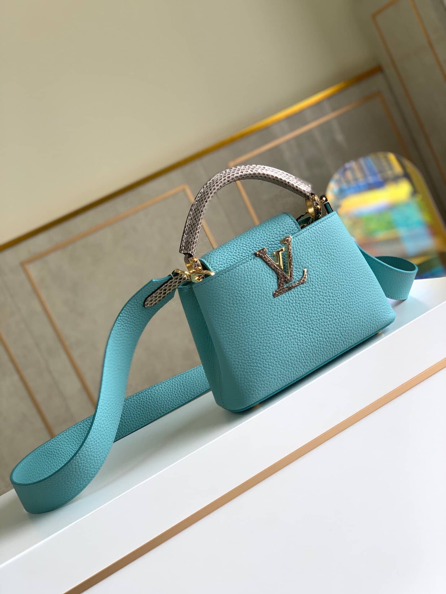 Best Replica Louis Vuitton Capucines Mini Replica Bag Blue M55921 - Colareps