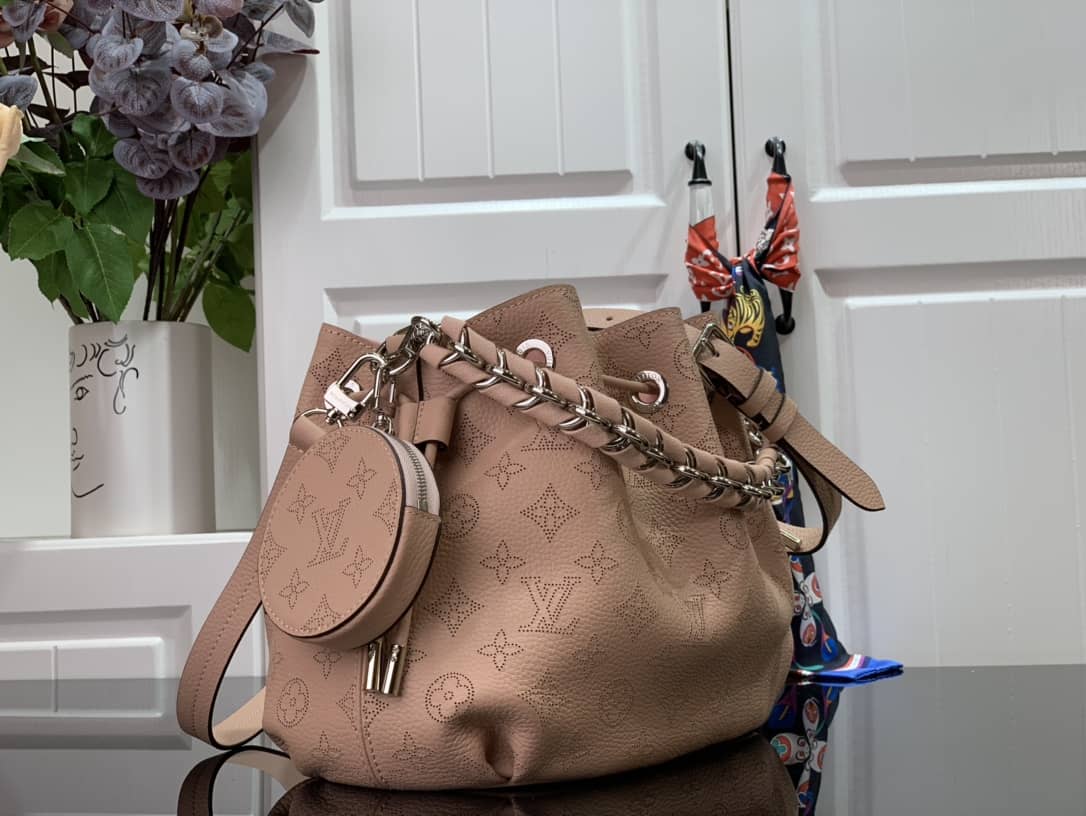 Best Replica Louis Vuitton Bella Mahina Magnolia Leather Replica Bag M57068 Pink - Colareps