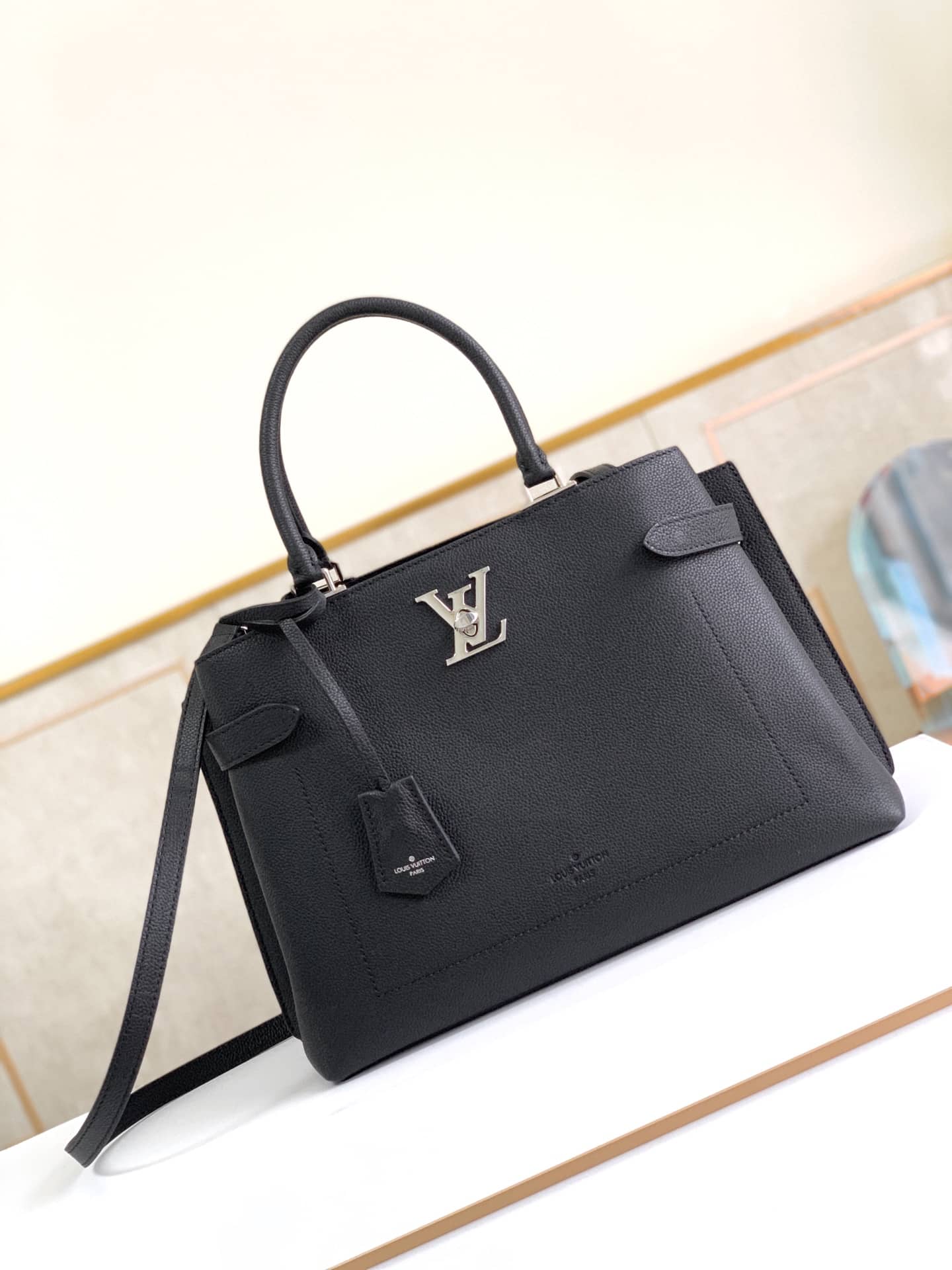 Best Replica Louis Vuitton Lockme Day Tote Replica Black M53730 - Colareps