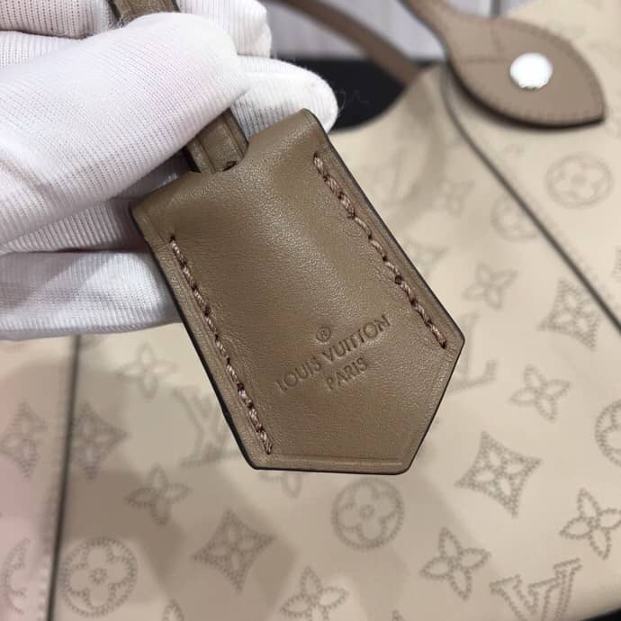 Best Replica Louis Vuitton Mahina Hina PM Leather Tote Replica Apricot M54353 - Colareps