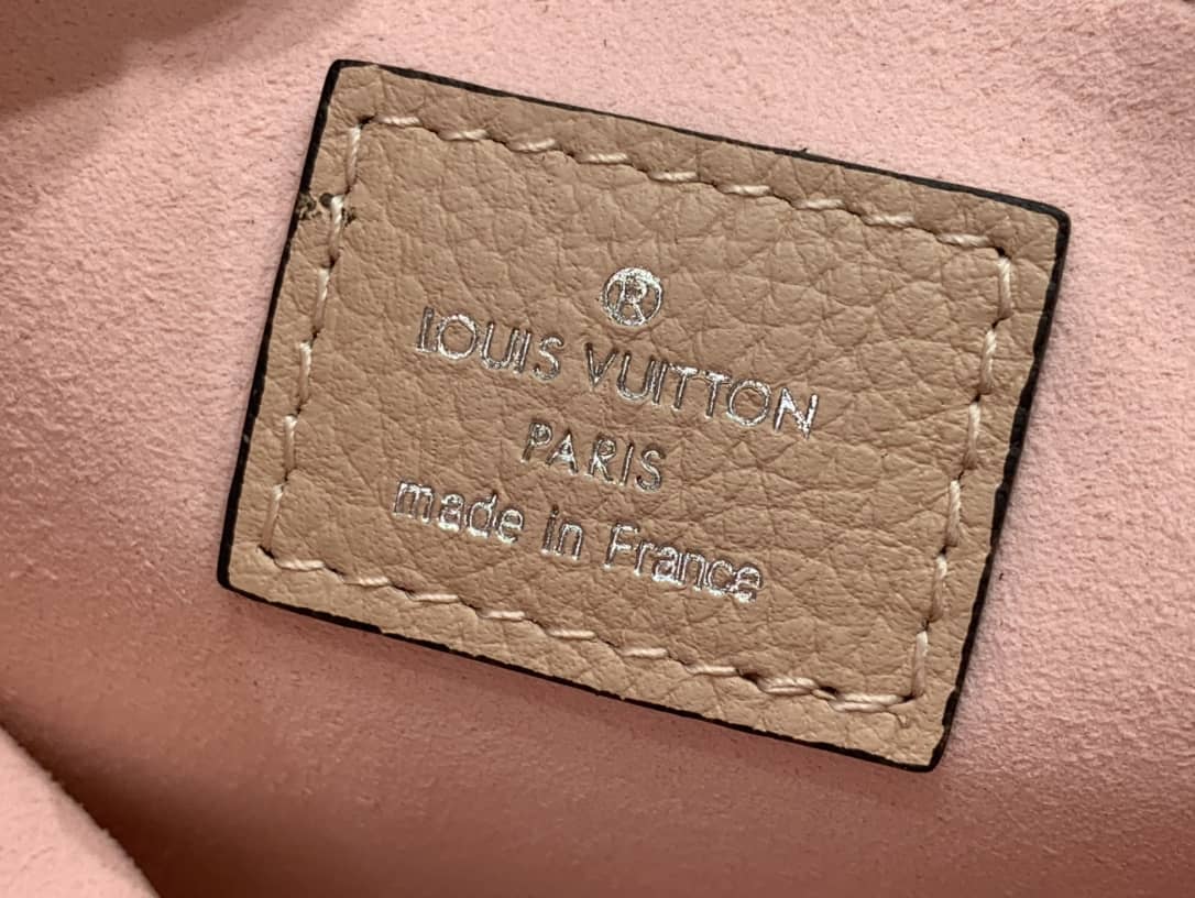 Best Replica Louis Vuitton Bella Mahina Magnolia Leather Replica Bag M57068 Pink - Colareps