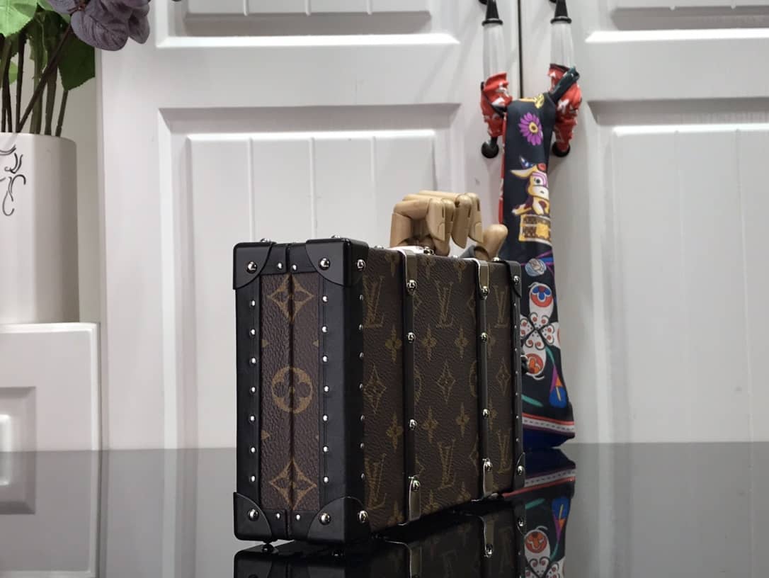 Best Replica Louis Vuitton Trunk Monogram Eclipse Replica Bag Brown M20249 - Colareps