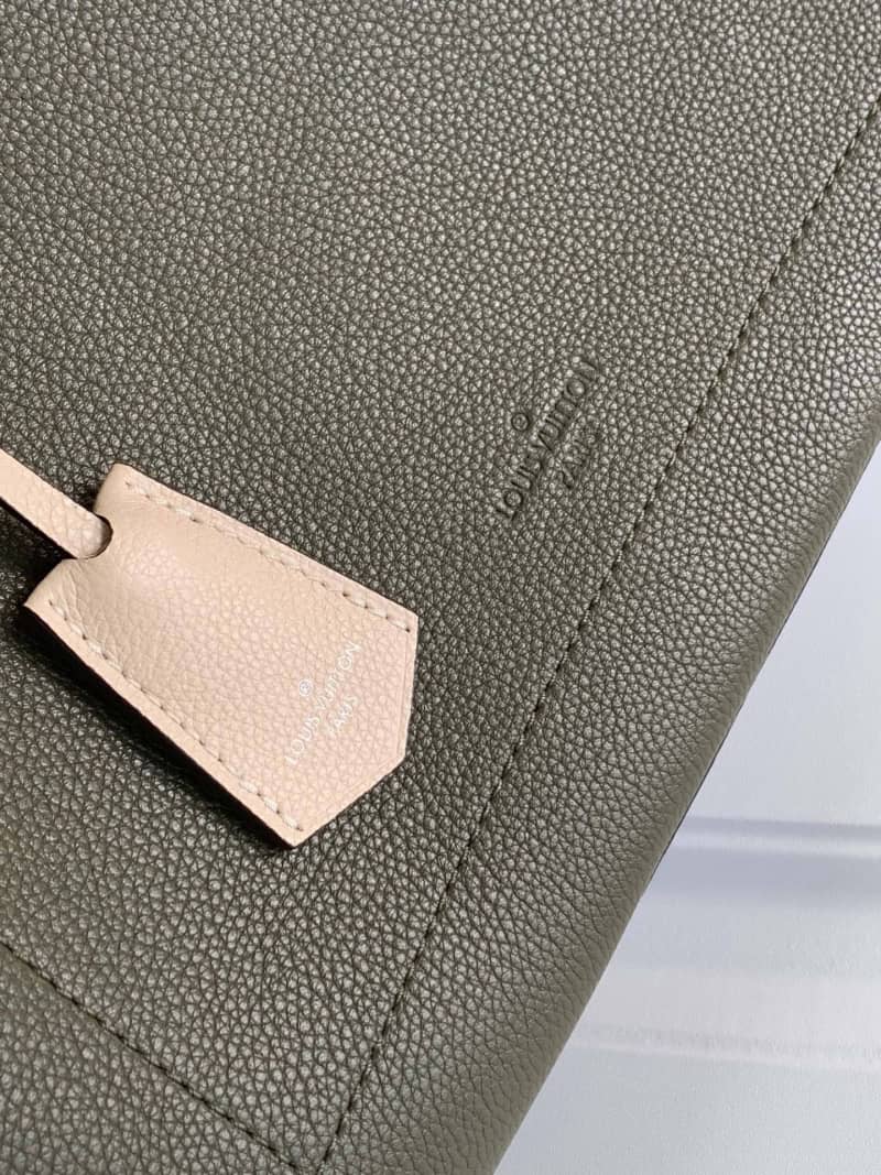 Best Replica Louis Vuitton Lockme Day Tote Replica Green M53730 - Colareps