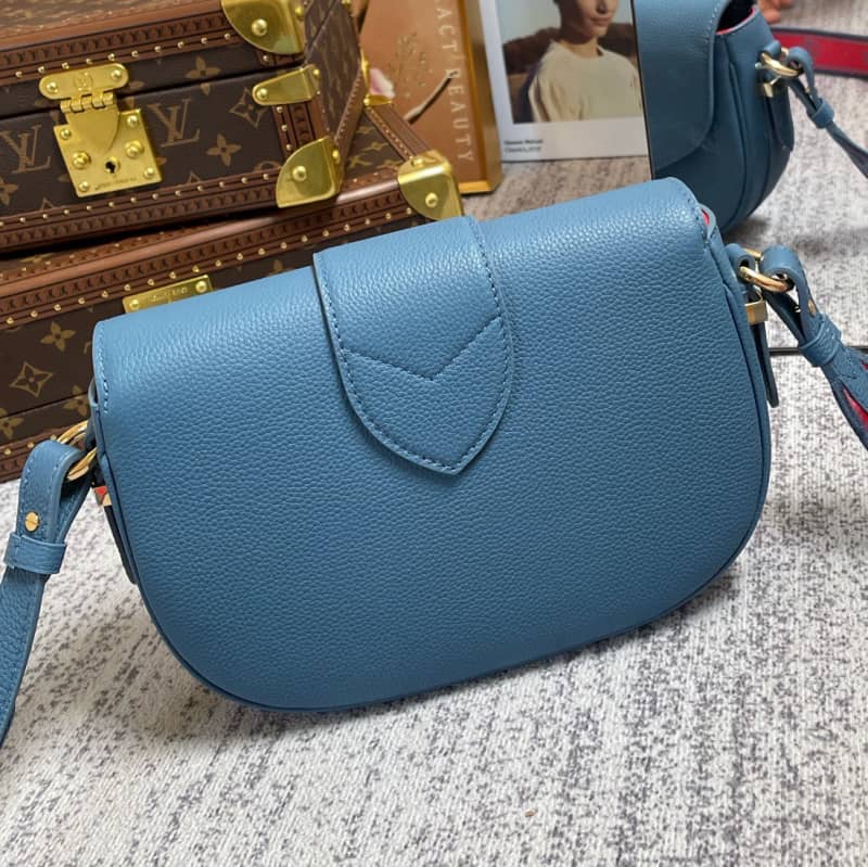 Best Replica Louis Vuitton Pont 9 Soft MM Grained Calfskin Leather Replica Bag Blue M58968 - Colareps