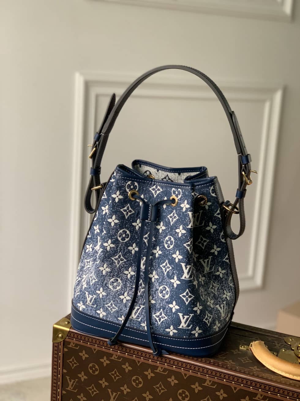 Best Replica Louis Vuitton Denim Jacquard Textil Petit Noe Blue M59606 Replica Bucket Bag - Colareps