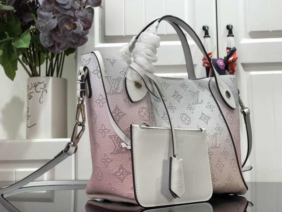 Best Replica Louis Vuitton Hina PM Mahina Leather Bag Replica Pink M54350 - Colareps