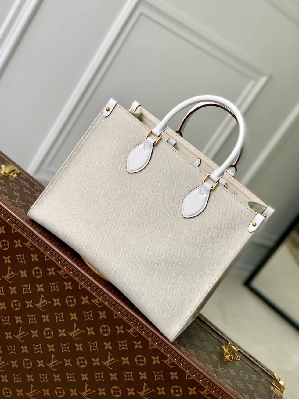 Best Replica Louis Vuitton OnTheGo MM M20815 Replica Tote - Colareps