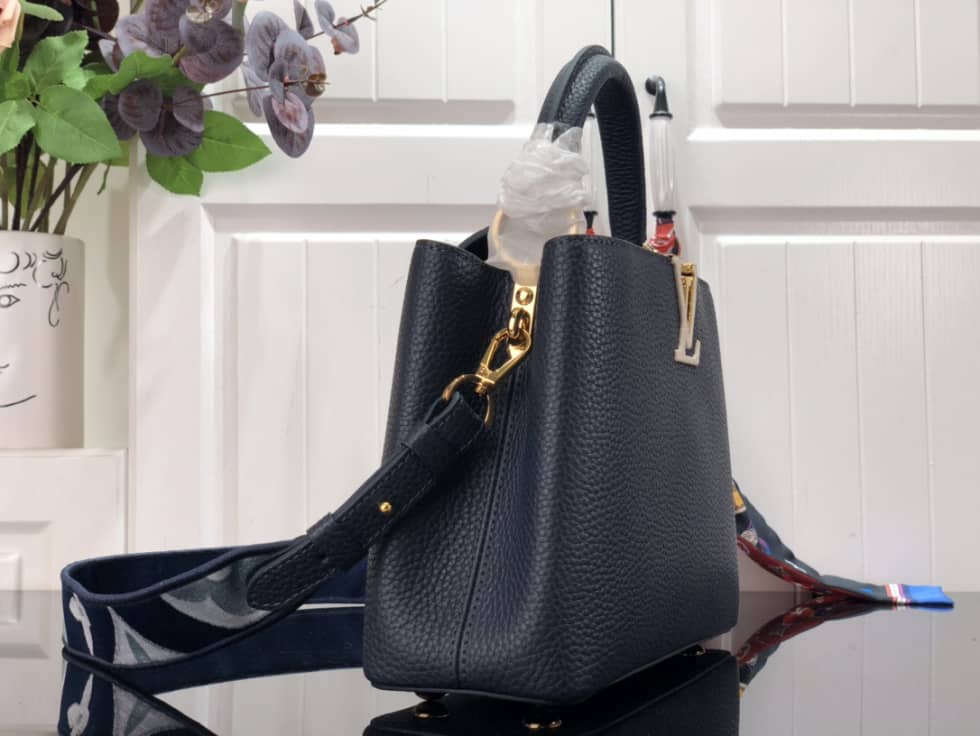 Best Replica Louis Vuitton Capucines BB Black M59597 Replica Shoulder Bag - Colareps