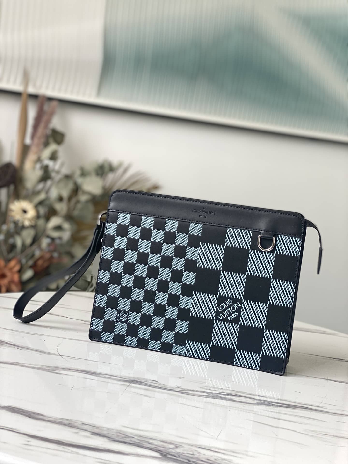 Best Replica Louis Vuitton Damier Infini 3D Cowhide Leather Standing Pouch Replica Green N60449 - Colareps