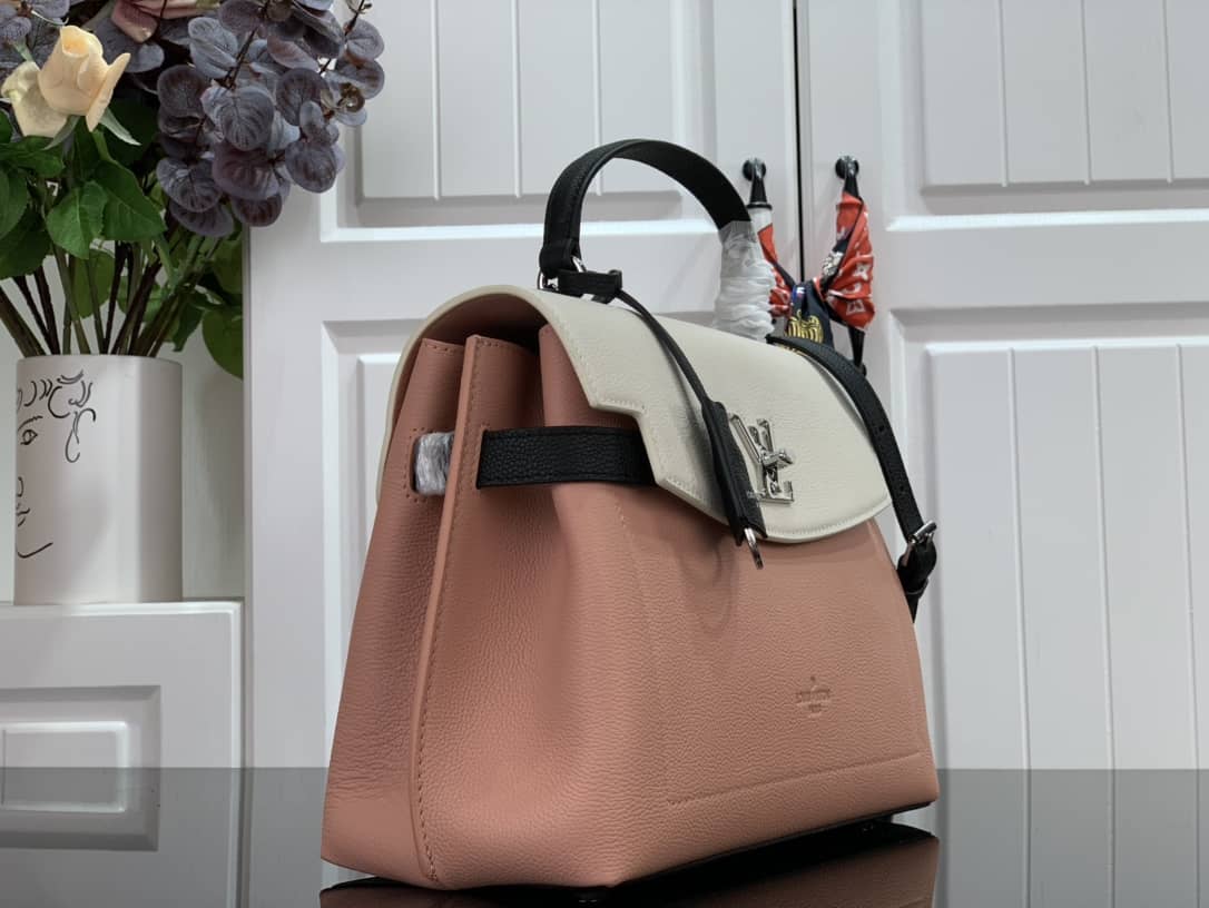 Best Replica Louis Vuitton Lock Me Ever 2Way Bag Replica Pink M52787 - Colareps
