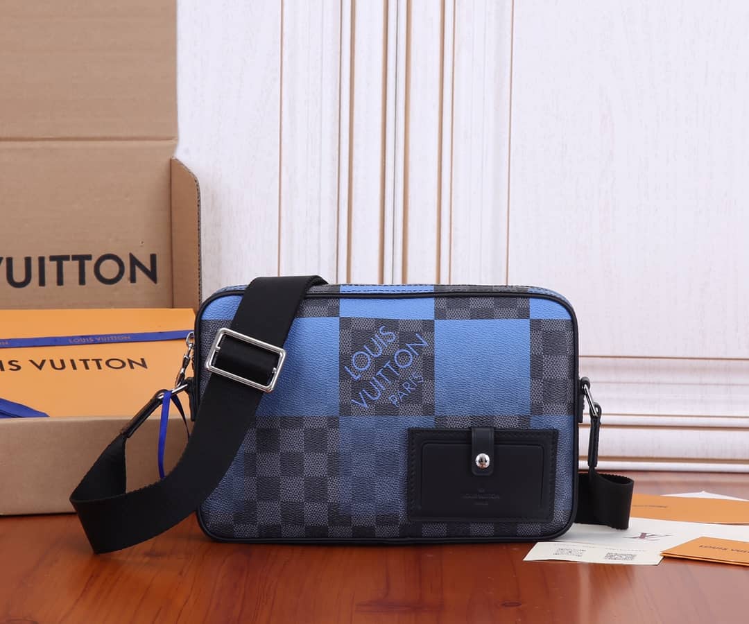 L0vis Vvtt0n Alpha Damier Graphite Giant Messenger Bag Replica Blue N40408