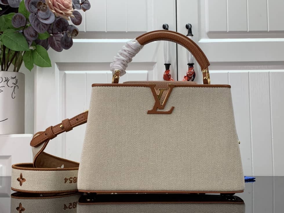 Best Replica Louis Vuitton Capucines BB M59872 Replica Shoulder Bag - Colareps