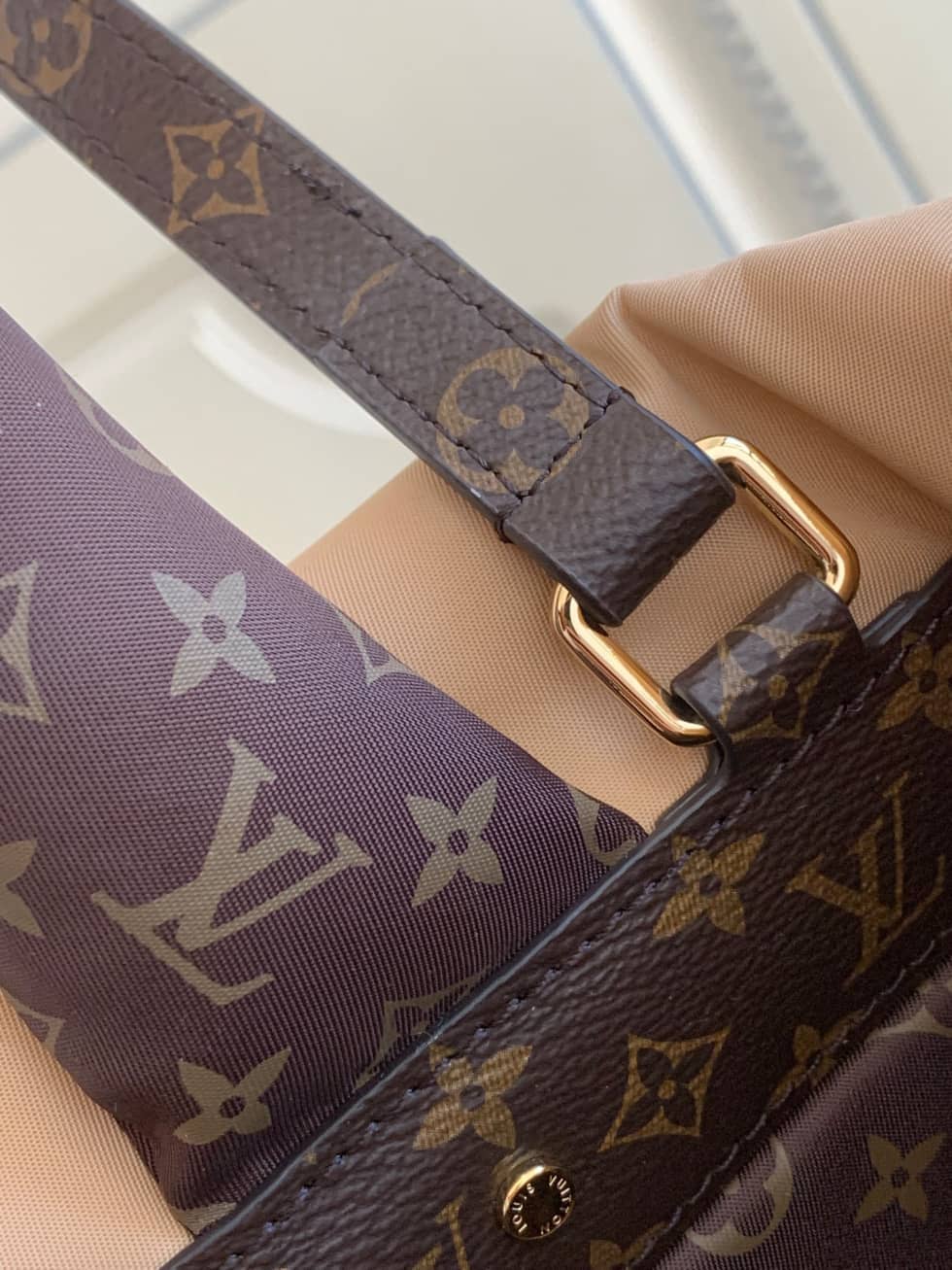 Best Replica Louis Vuitton Onthego GM Nylon Monogram Pilow Giant Beige M59007 Replica Tote - Colareps