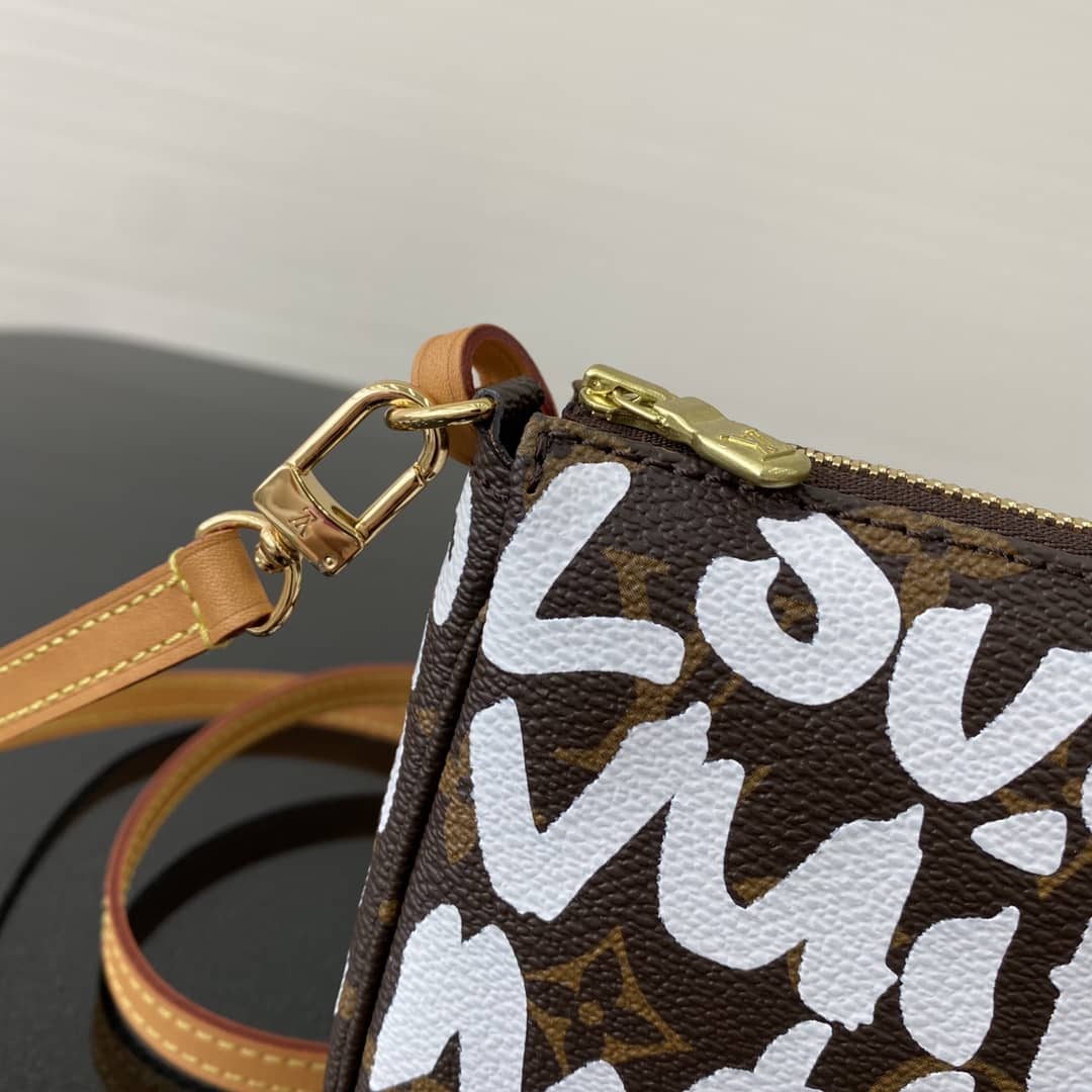 Best Replica Louis Vuitton Pochette Dupe 2001 Accessories Graffiti Monogram Bag M51980 White - Colareps