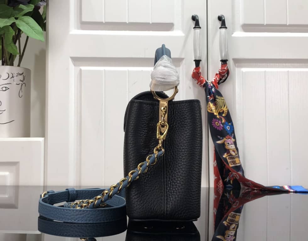 Best Replica Louis Vuitton Capucines Mini M59709 Replica Shoulder Bag - Colareps