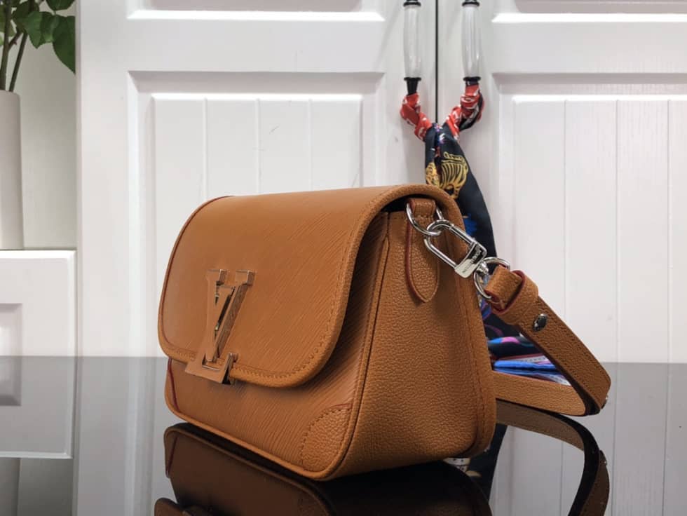 Best Replica Louis Vuitton Buci Epi Gold Miel M59459 Replica Crossbody Bag - Colareps