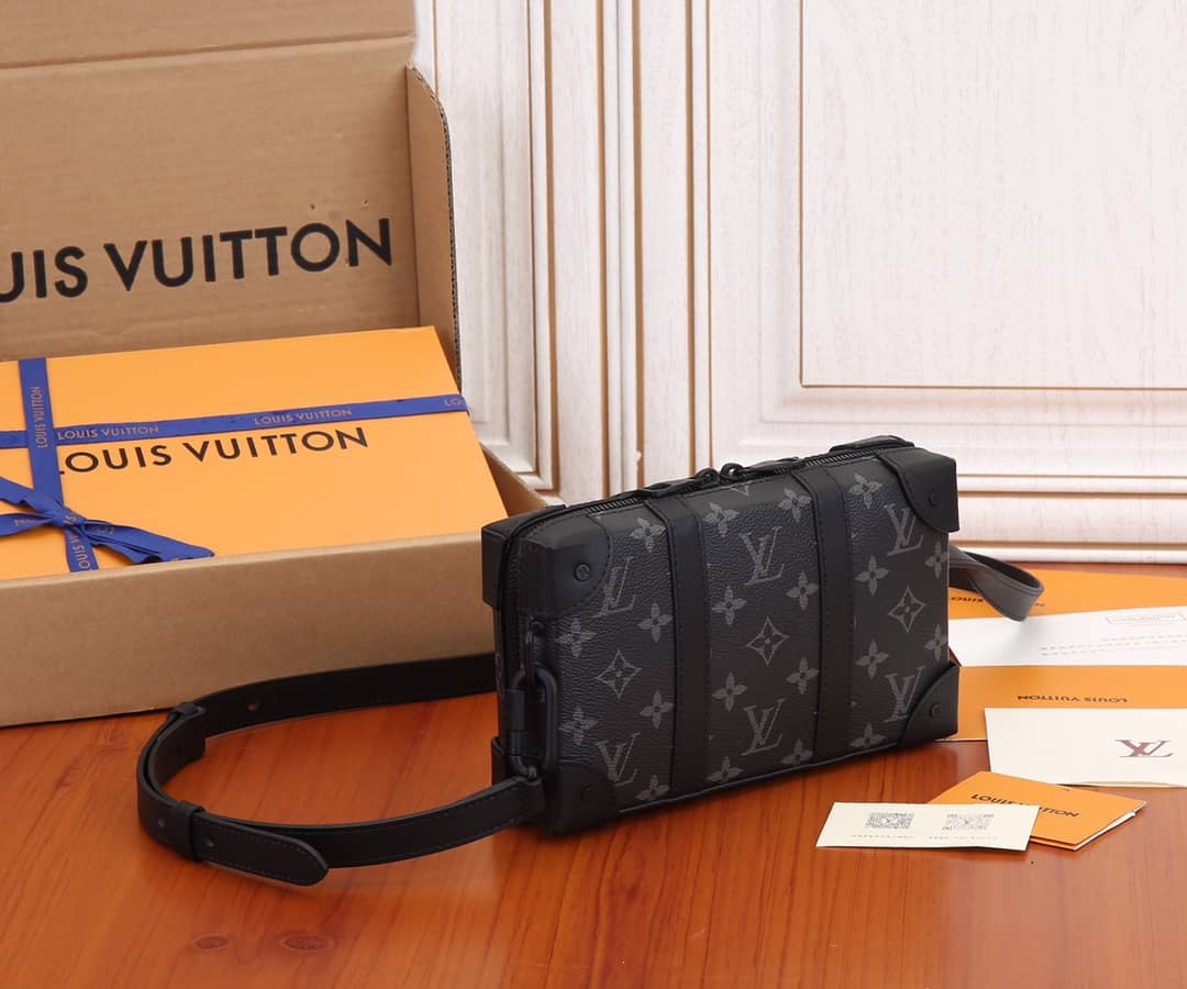 Best Replica Louis Vuitton Pochette Dupe Monogram Eclipse Soft Trunk M69838 - Colareps