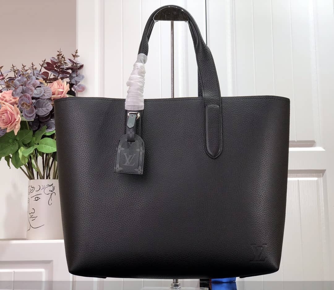 L0vis Vvtt0n Cabas Voyage Taurillon Leather Bag M52817 Replica