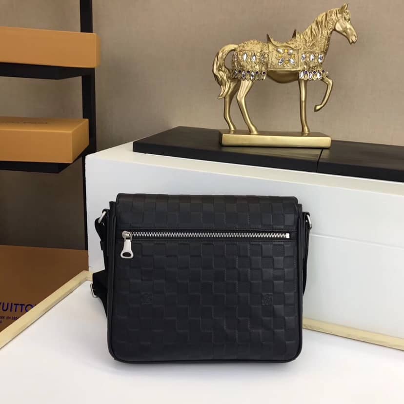Best Replica Louis Vuitton District MM Damier Infini Bag Replica N41035 - Colareps