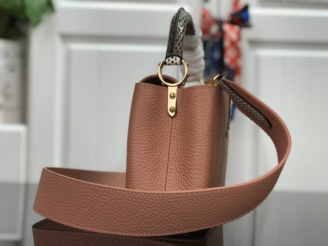 Best Replica Louis Vuitton Capucines MM Taurillon Leather Tote M94227 - Colareps