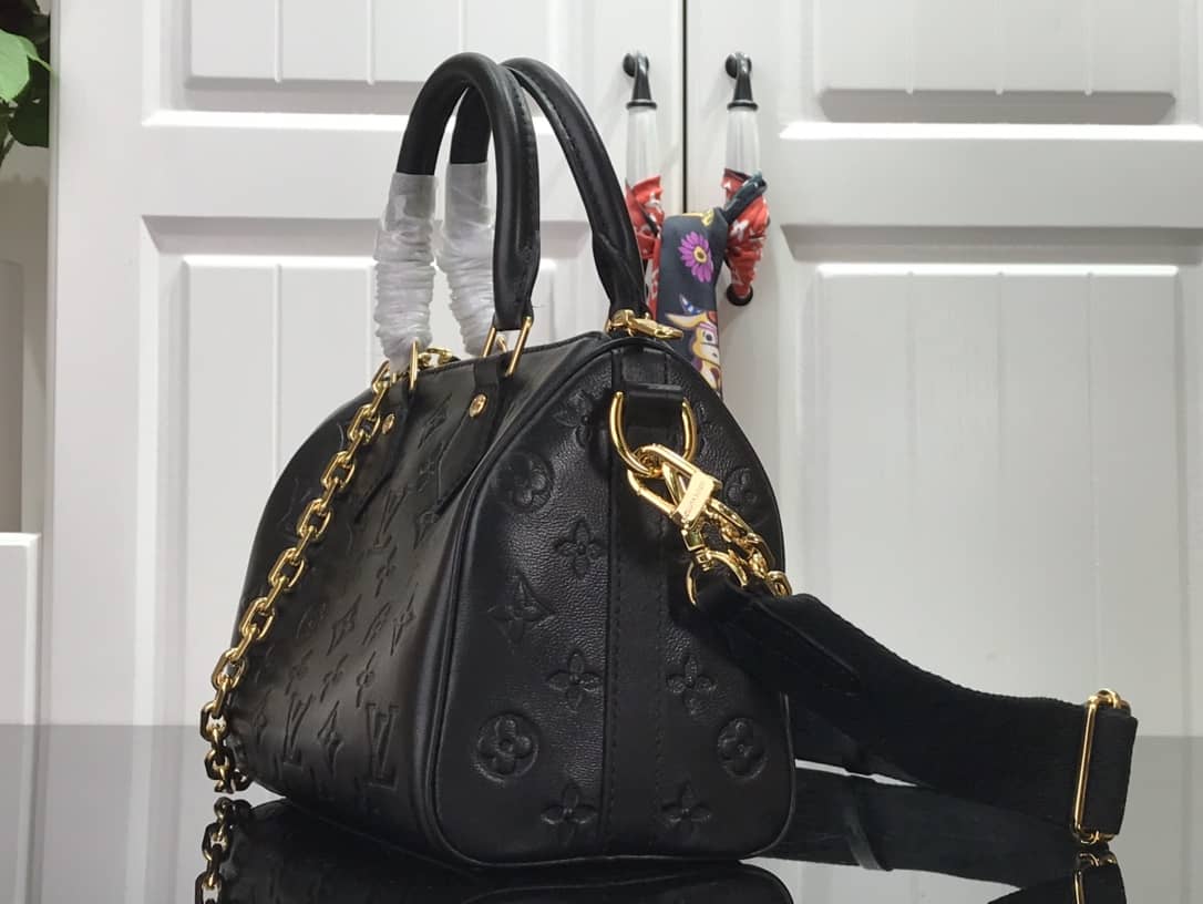 Best Replica Louis Vuitton Replica Bags Speedy Bandouliere 22 Gold Chain M58631 - Colareps
