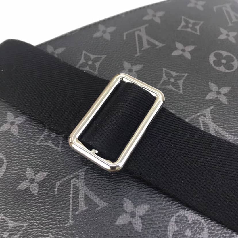 L0vis Vvtt0n District PM Monogram Eclipse Canvas Replica Shoulder Bag M44000