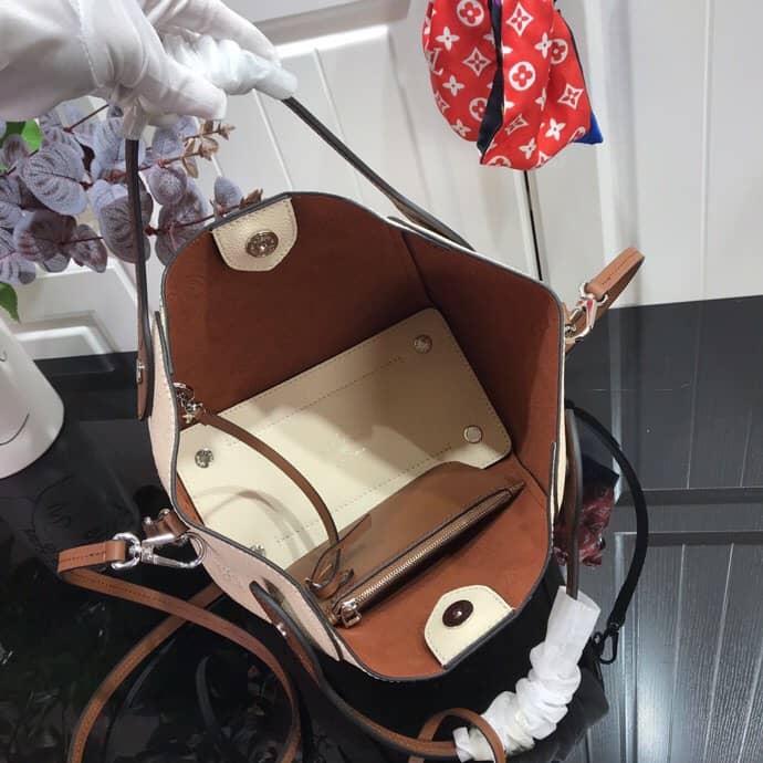 Best Replica Louis Vuitton Mahina Hina PM Leather Tote Replica Beige M54353 - Colareps
