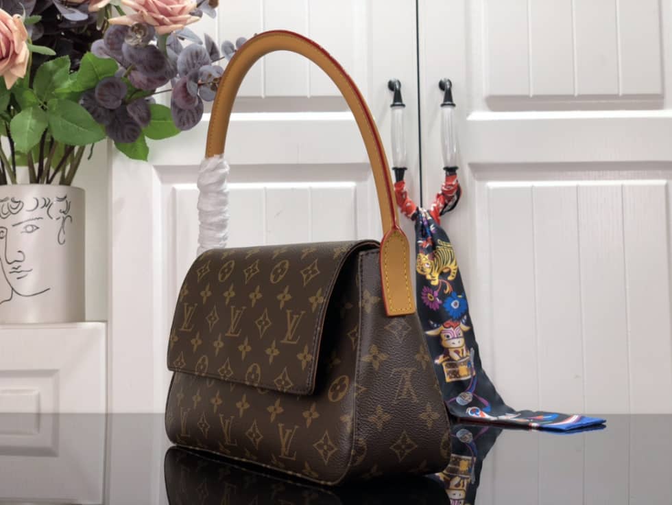 Best Replica Louis Vuitton Mini Looping Monogram M51147 Replica Shoulder Bag - Colareps