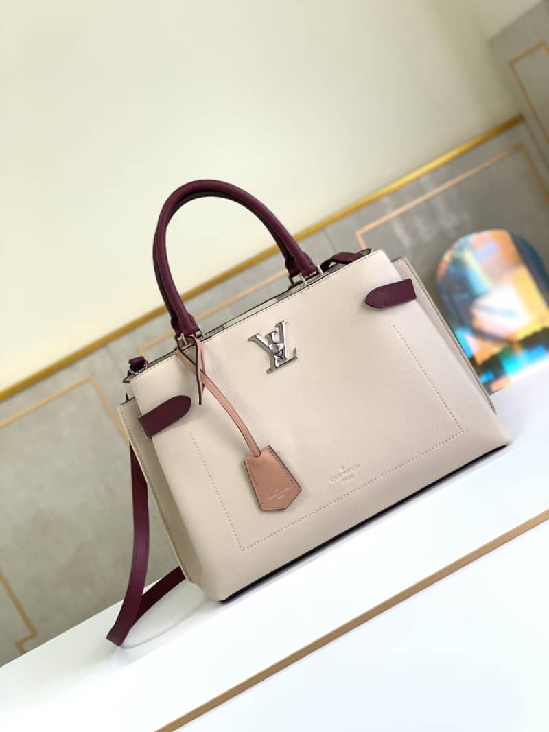 Best Replica Louis Vuitton Lockme Day 2Way Bag Replica M53647 - Colareps