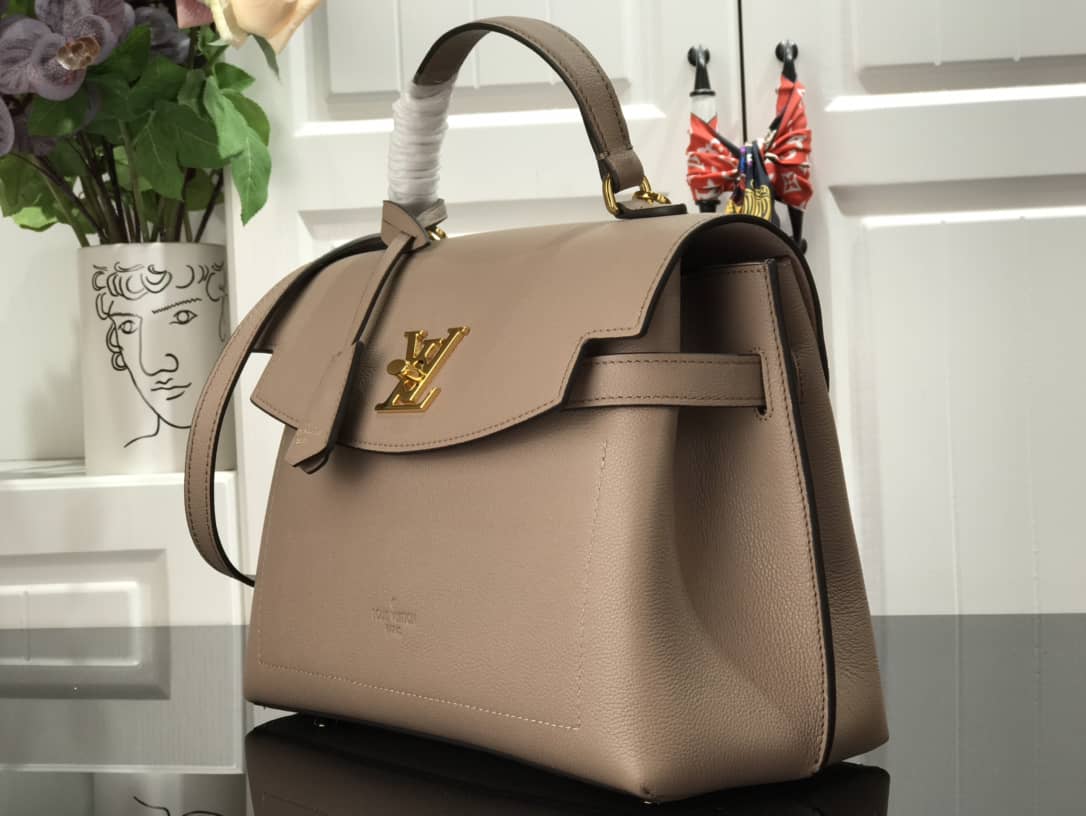 Best Replica Louis Vuitton Lock Me Ever 2Way Bag Replica Khaki M52787 - Colareps