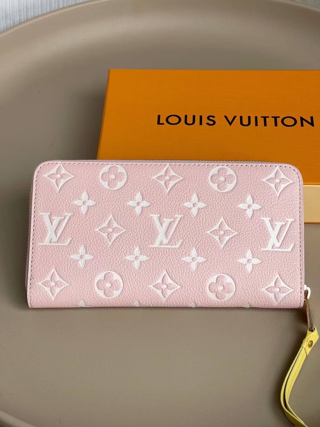 Best Replica Louis Vuitton Monogram Empreinte Leather Zippy Pink M81279 Replica Wallet - Colareps