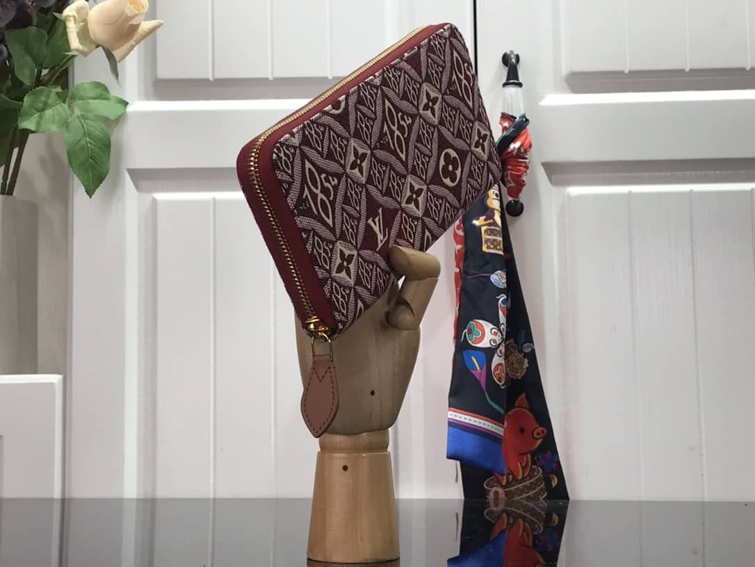 Best Replica Louis Vuitton Jacquard Monogram Flower Zippy Wallet Replica M69994 - Colareps