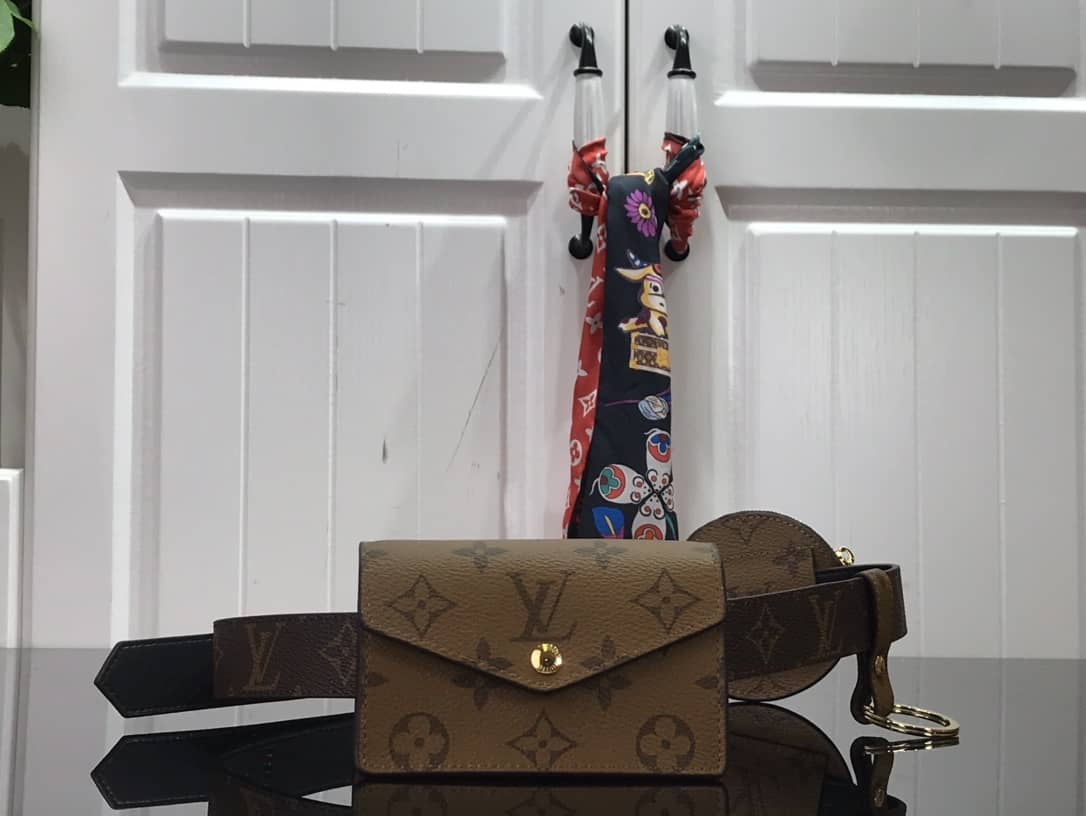 Best Replica Louis Vuitton Escale Daily Multi Pocket 30mm Belt Yellow Replica M0253Y - Colareps