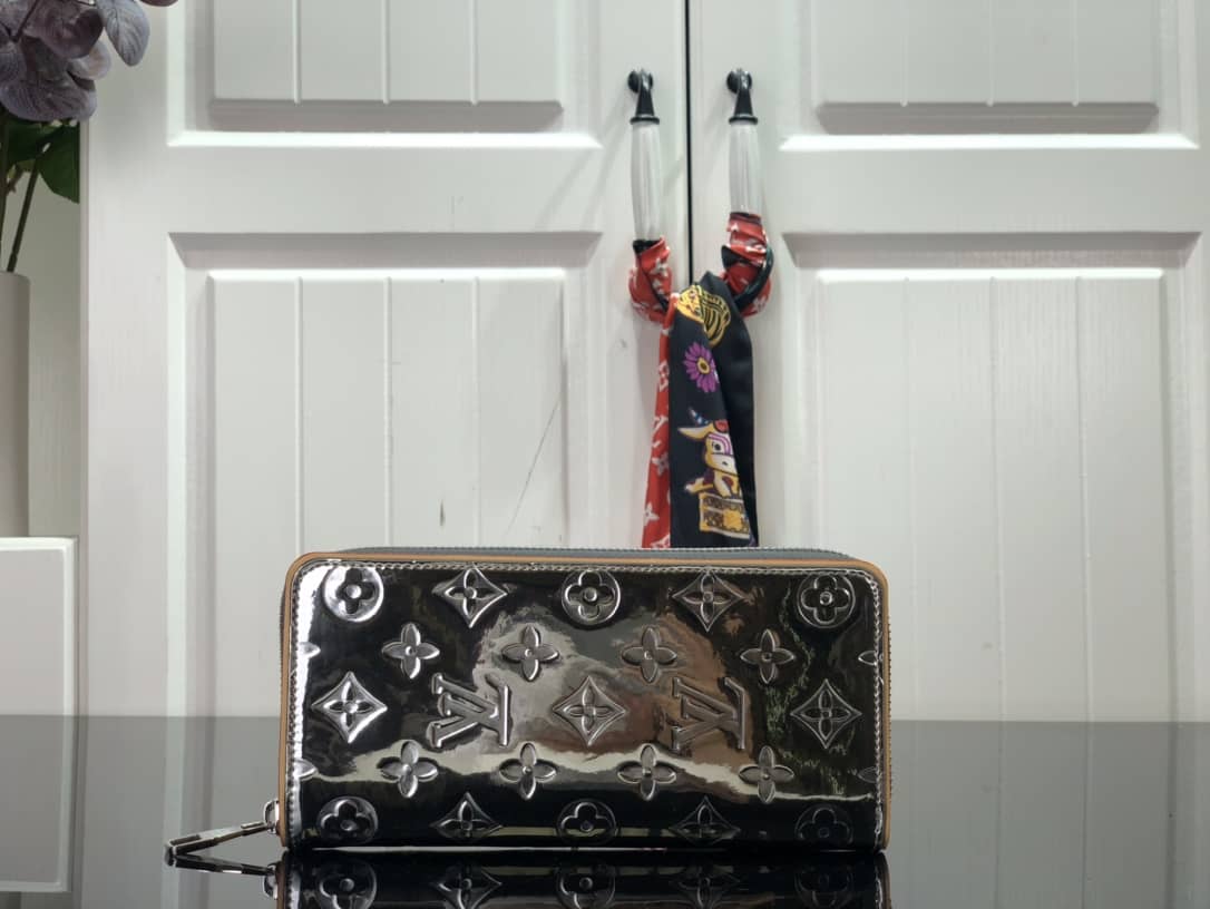 Best Replica Louis Vuitton Monogram Mirror Zippy Wallet Replica M80808 - Colareps