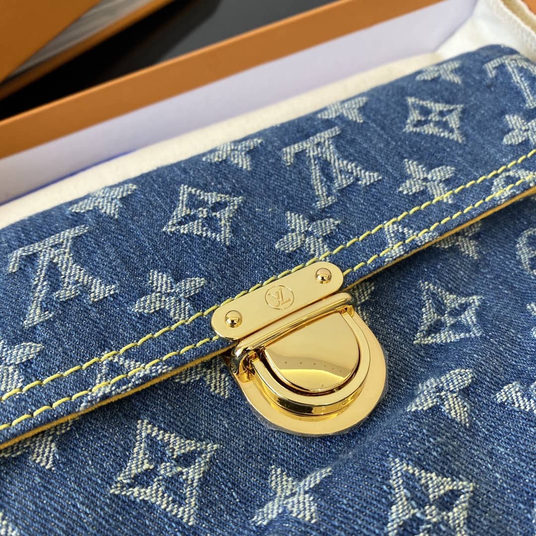 Best Replica Louis Vuitton Denim Clutch Vintage Replica Bag Blue M44472 - Colareps