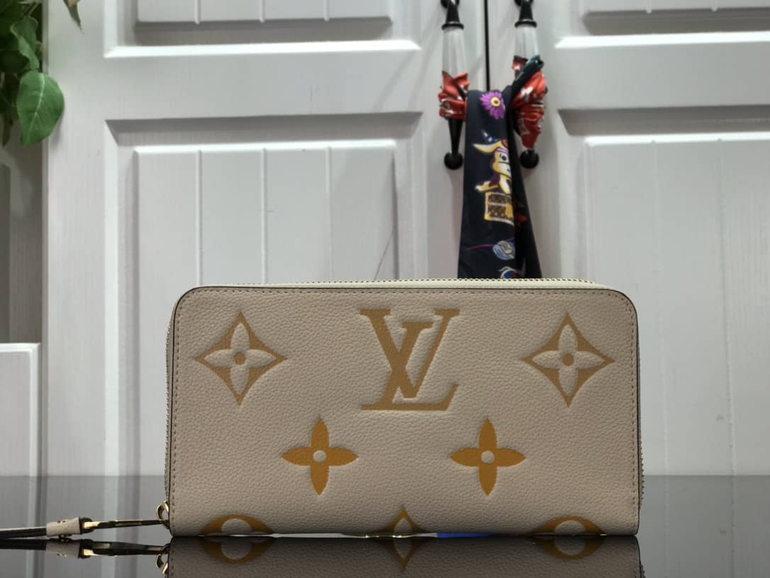 Best Replica Louis Vuitton Gradient Monogram Leather Zippy Wallet Replica Yellow M80402 - Colareps