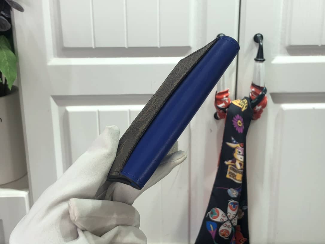 Best Replica Louis Vuitton Pocket Organizer Monogram Neon Card Holder Replica Blue M80779 - Colareps