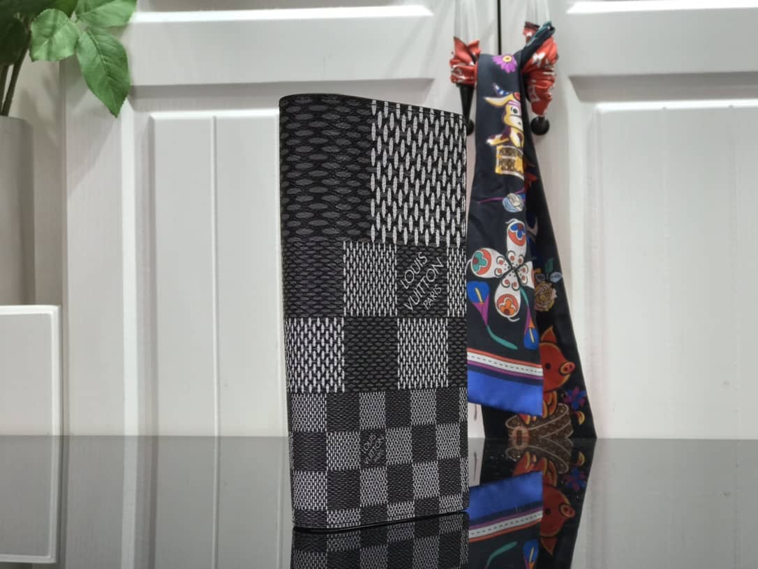 Best Replica Louis Vuitton Multiple Wallet Damier Infini Leather Replica Gray N60440 - Colareps