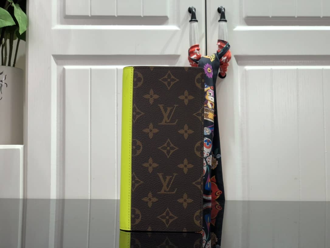 Best Replica Louis Vuitton Monogram Long Leather Brazza Wallet Replica Yellow M80790 - Colareps