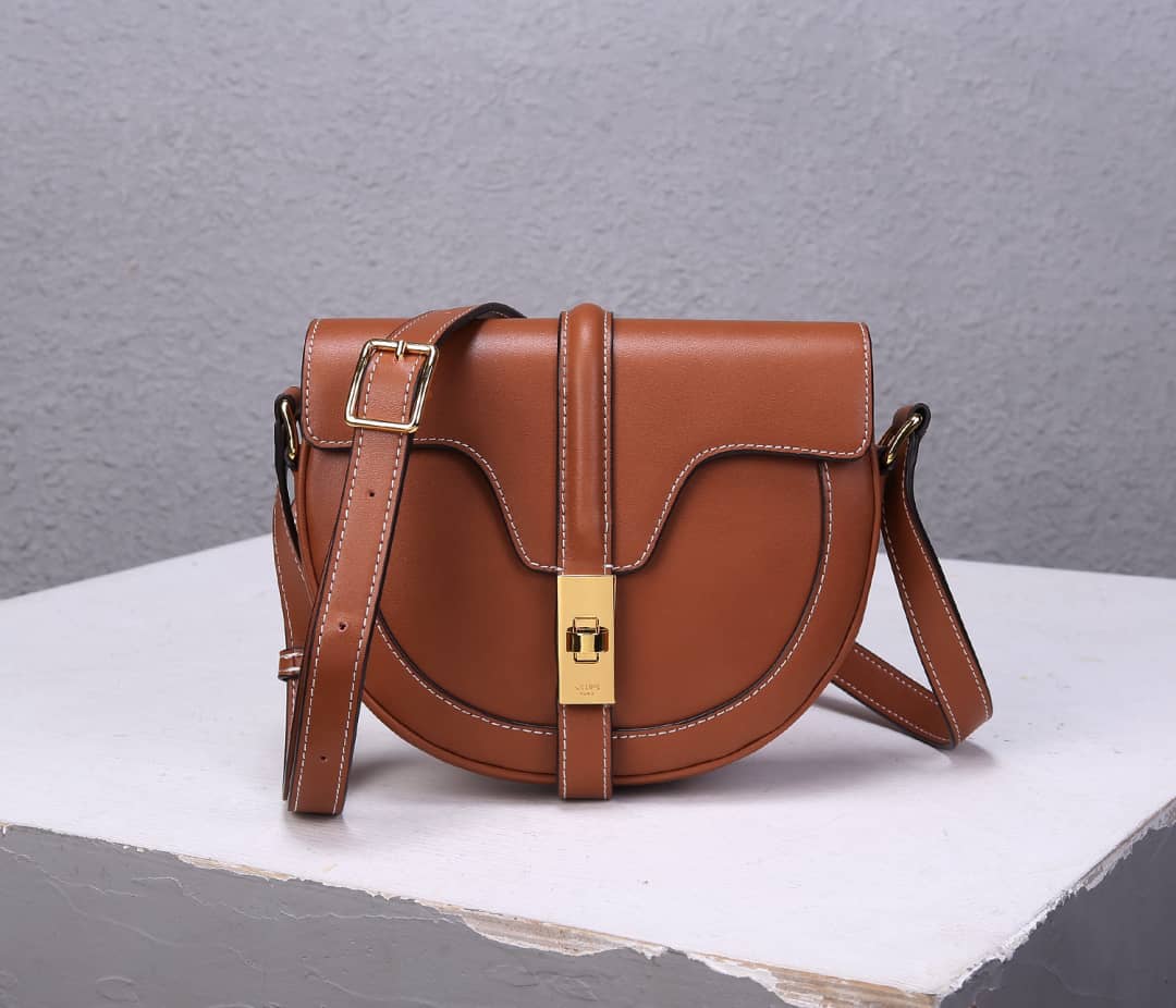 Best Replica Celine Small Besace 16 Cowhide Replica Saddle Bag - Colareps