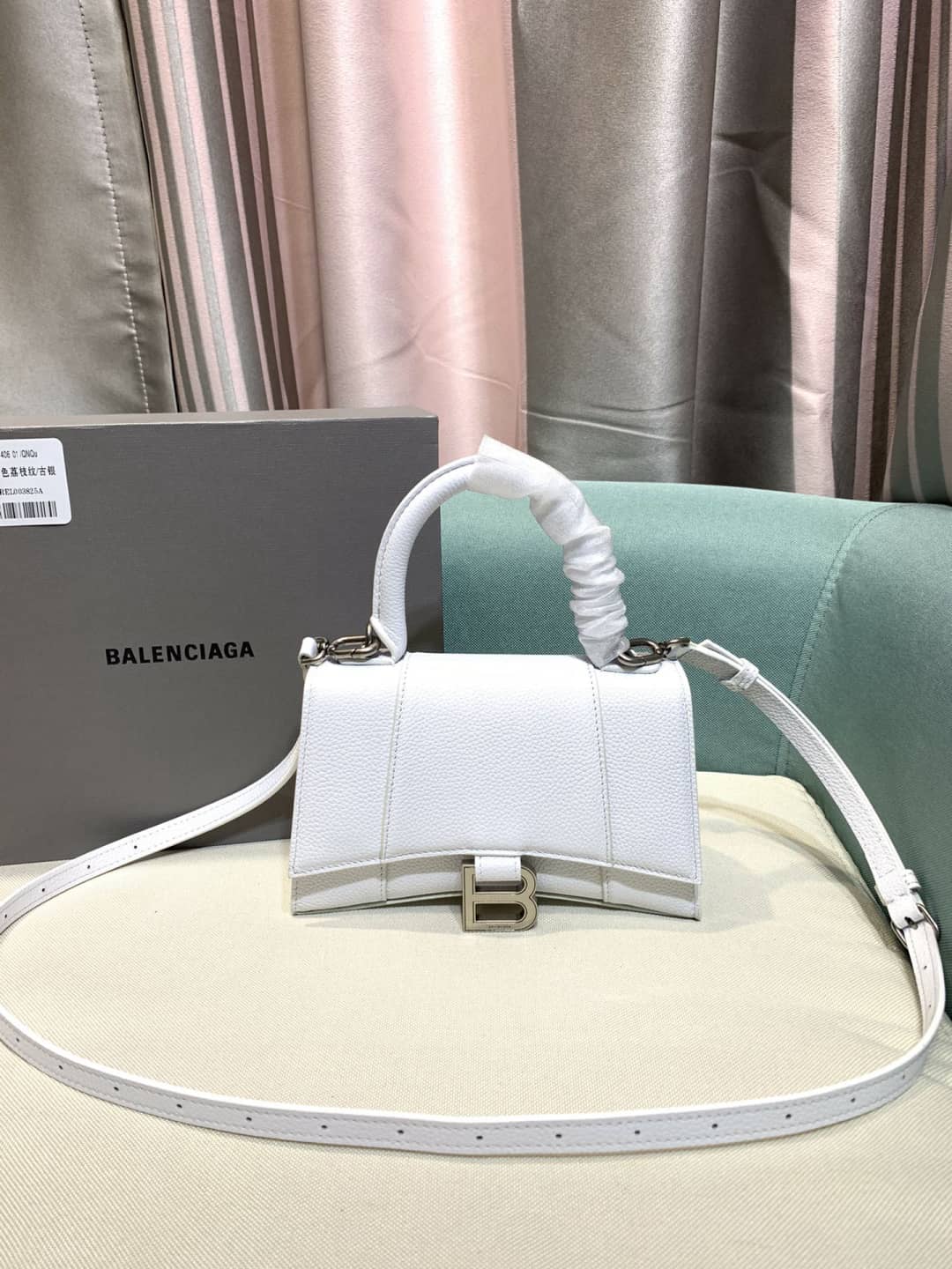Best Replica Balenciaga Hourglass Leather Top Handle Replica Bag - Colareps