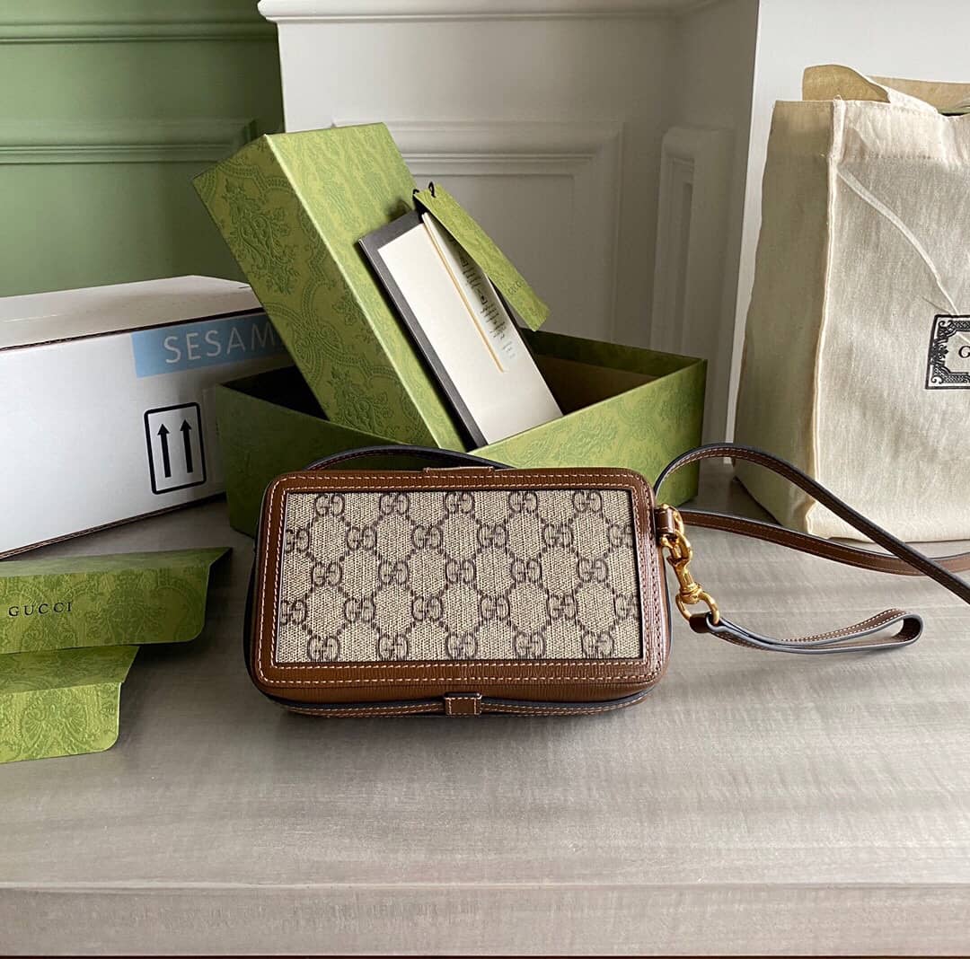Best Replica Gucci GG Clasp Closure Mini Camera Bag Replica 614368 - Colareps