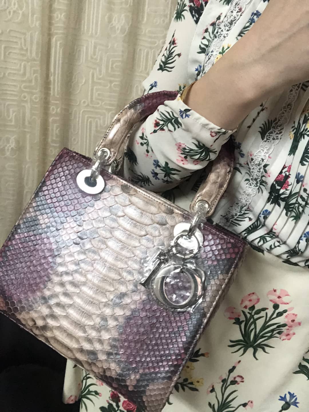 Best Replica Christian Dior Lady Dior 24CM Replica Bag - Colareps