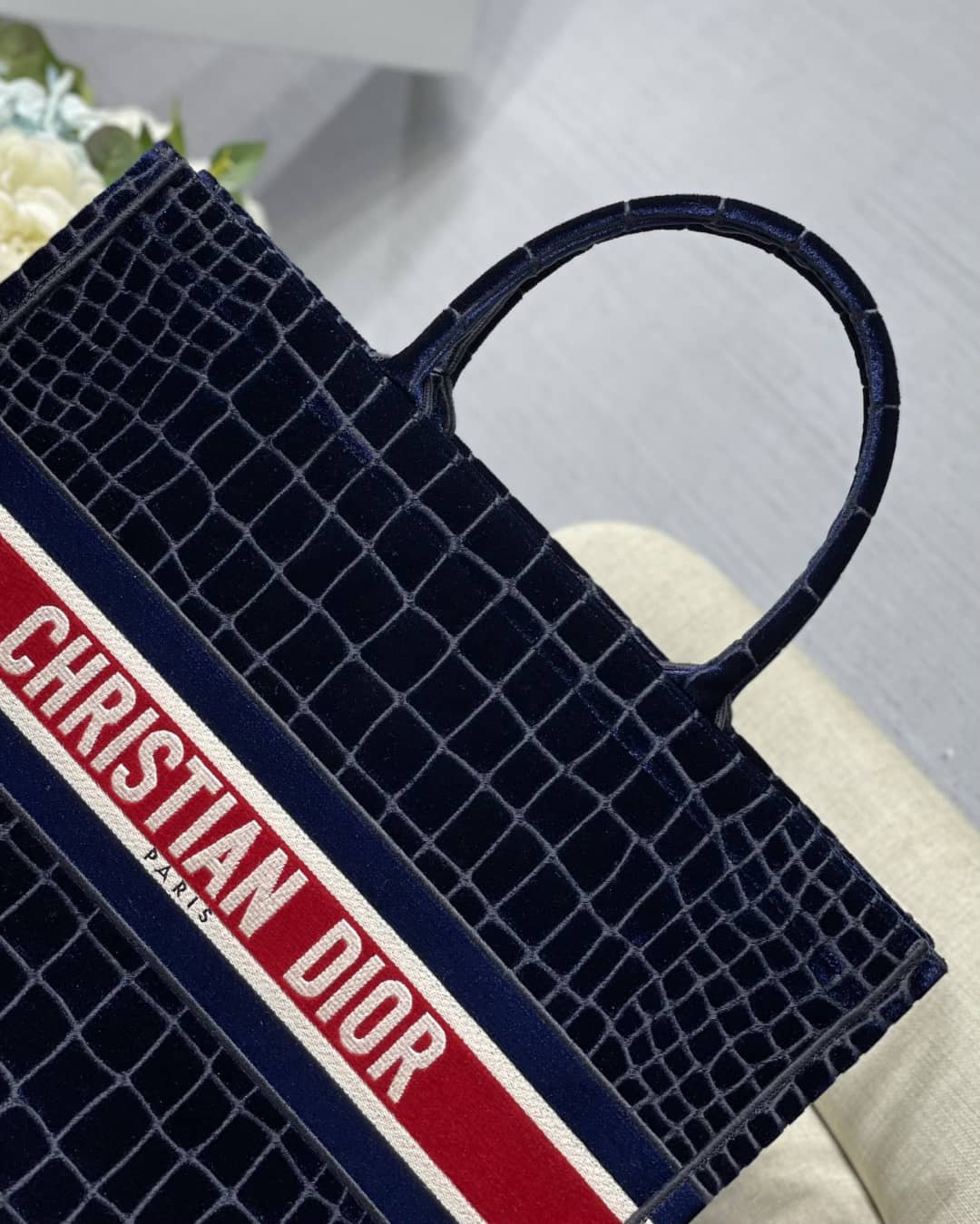 Best Replica Christian Dior CD Book Embroidery Replica Tote - Colareps