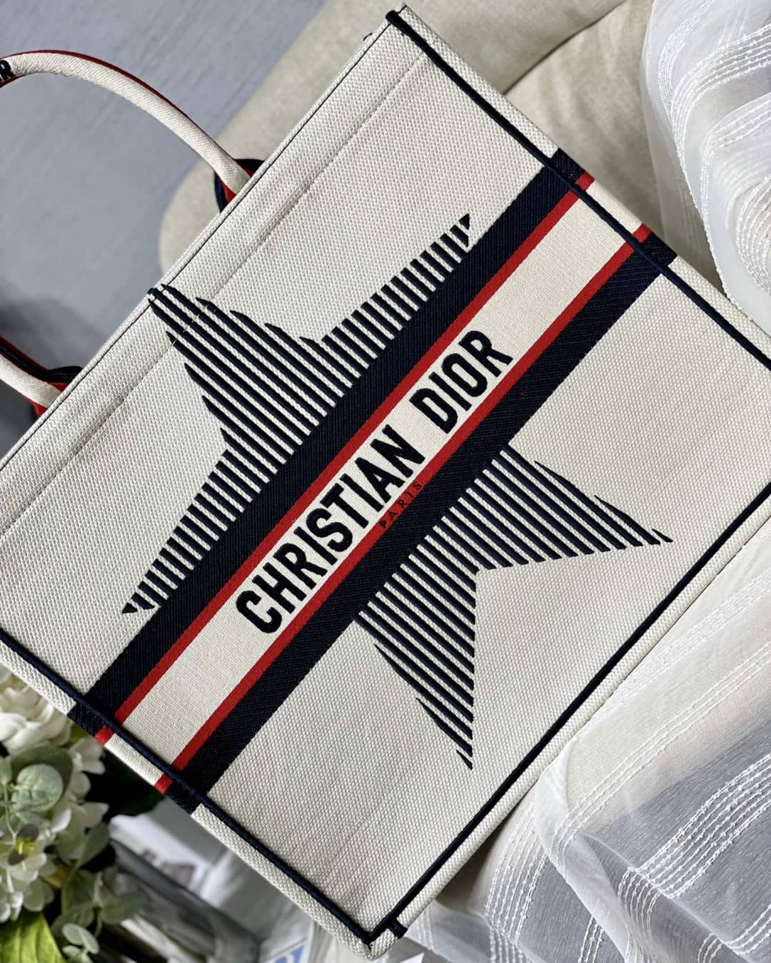 Best Replica Christian Dior CD Book Embroidery Replica Tote - Colareps